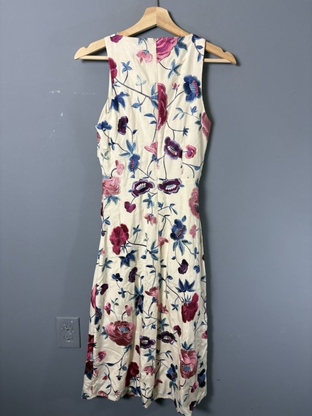NWT SEA NEW YORK Womens Size 2 Priscilla Embroidered Halter Cowl Midi Dress - Picture 5 of 8
